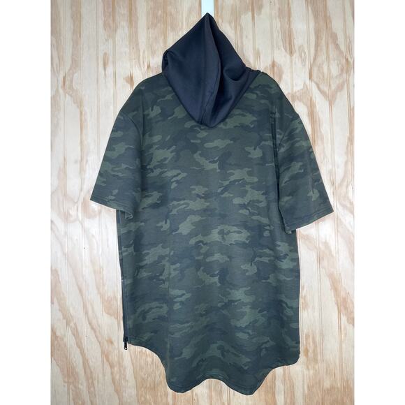 Marc Ecko Cut & Sew Camo Short Sleeve Hoodie Shirt Unisex XL Round Hem - Picture 2 of 9